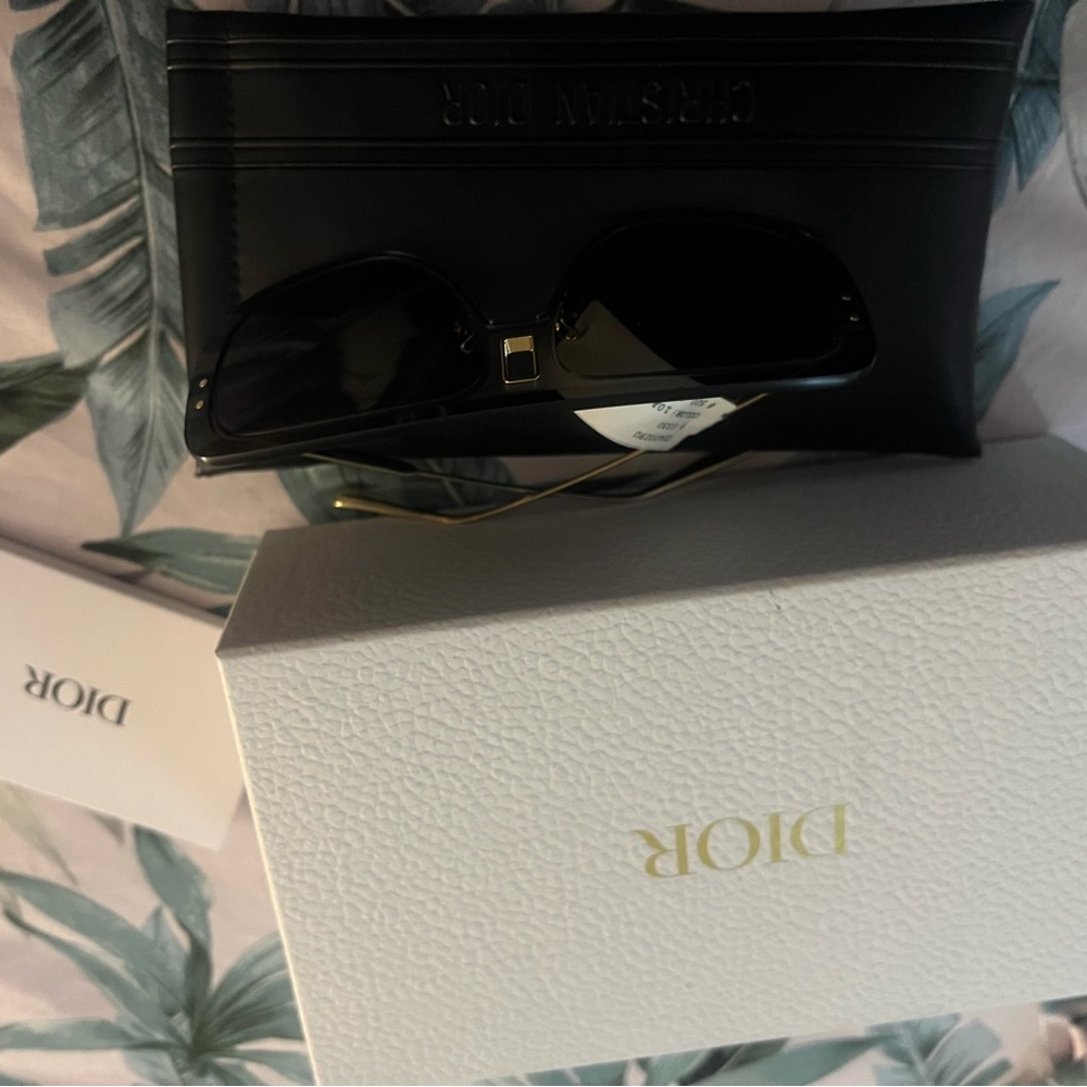 Dior Ultra Dior Sunglasses - Picture 3 of 4
